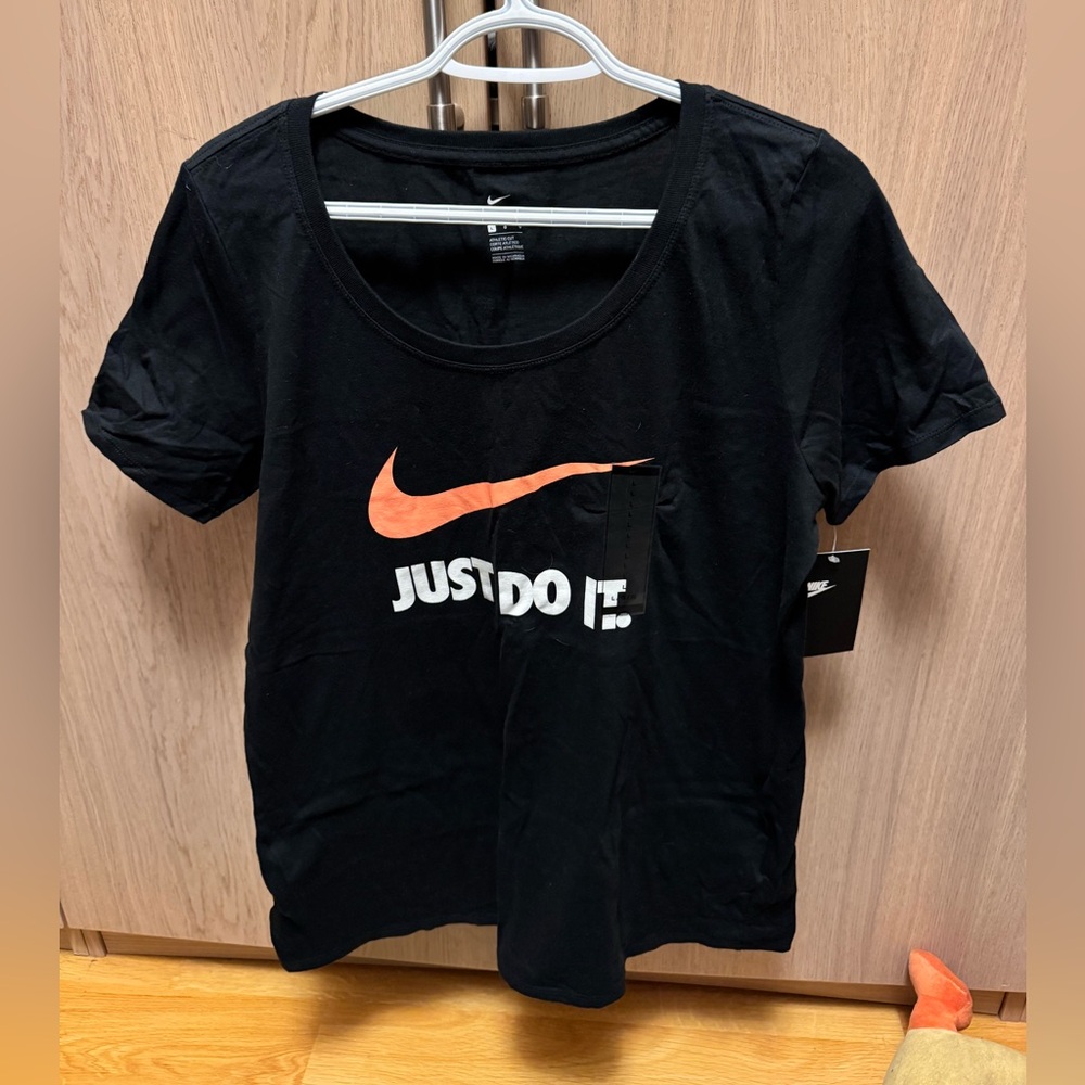 Nike Women's 'Athletic Fit' T-Shirt